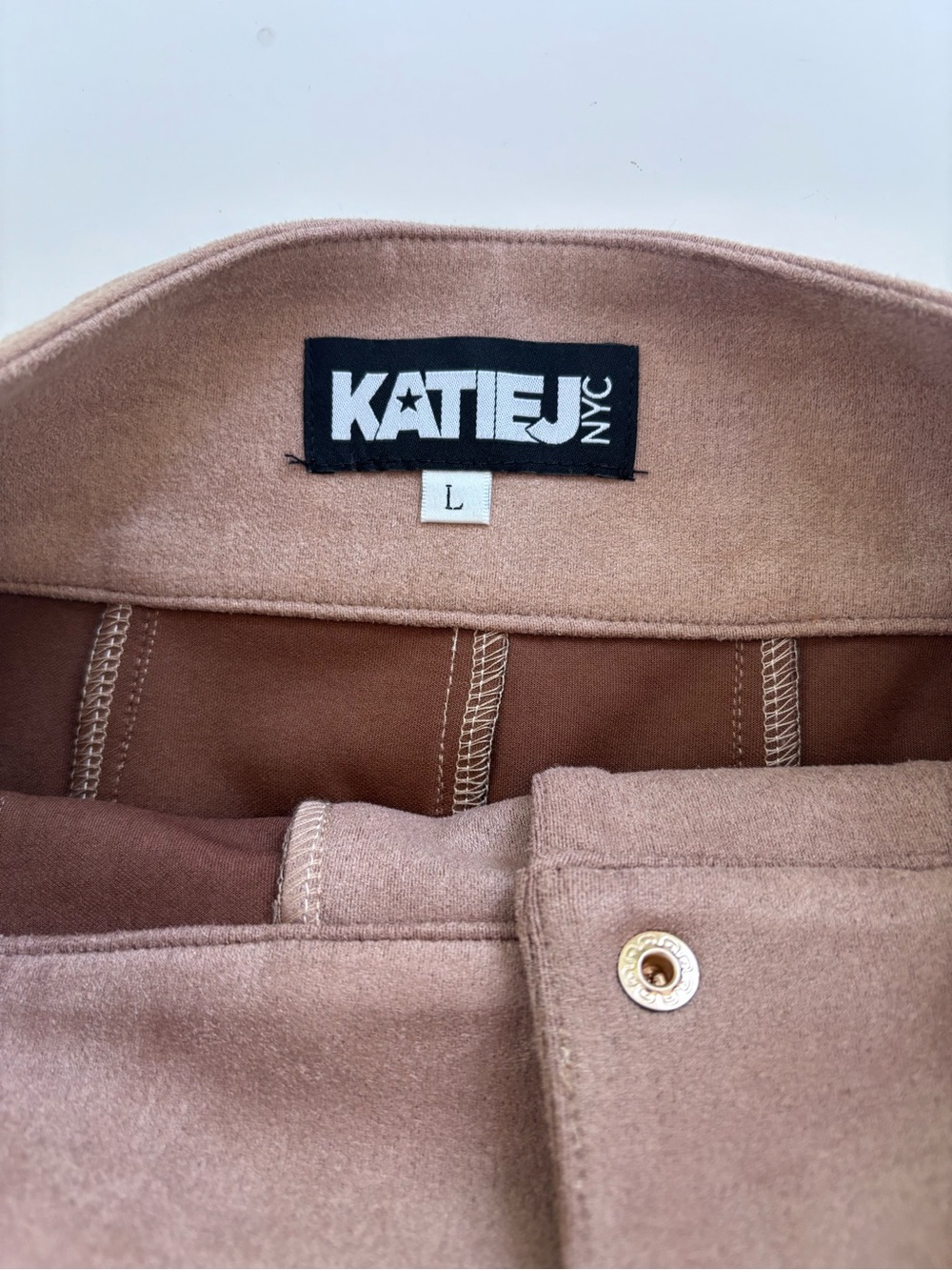 Katie J NYC Mauve Scalloped Hem Button Mini Skirt - Picture 2 of 4